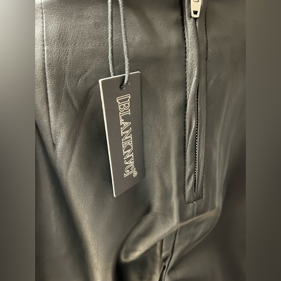 NWT BLANKNYC Maleficent Faux Leather Skinny Pant - Size 27 - Picture 8 of 8